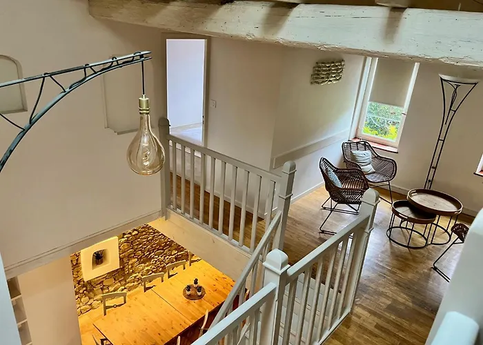 La Folie Des Remparts * قرقشونه