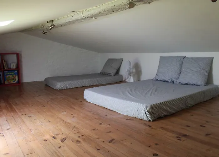 La Folie Des Remparts