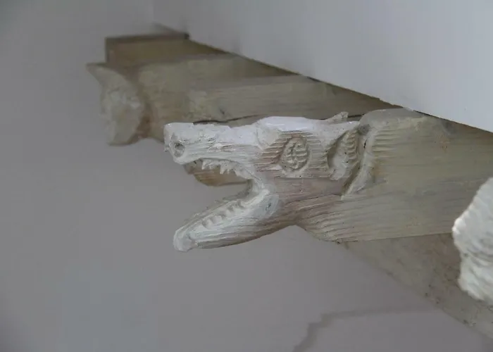 La Folie Des Remparts * قرقشونه